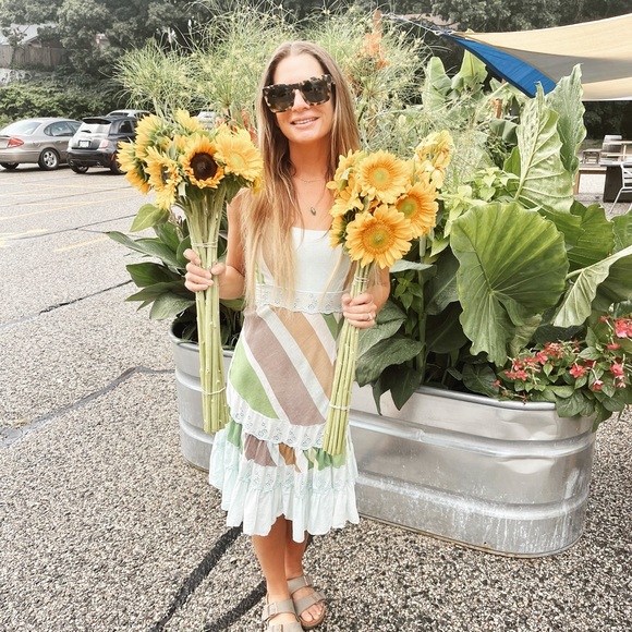 Meet your Posher, Emily - Picture 5 of 5